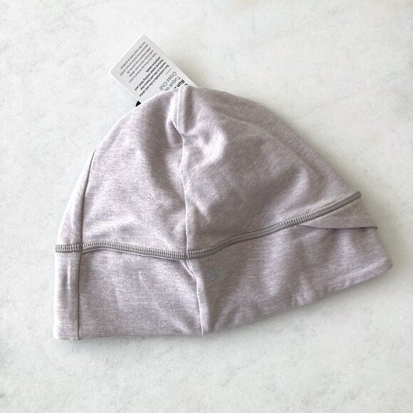New! NWT Lululemon Cross Chill Run Beanie hat / toque (pink / purple) reflective - Picture 4 of 5